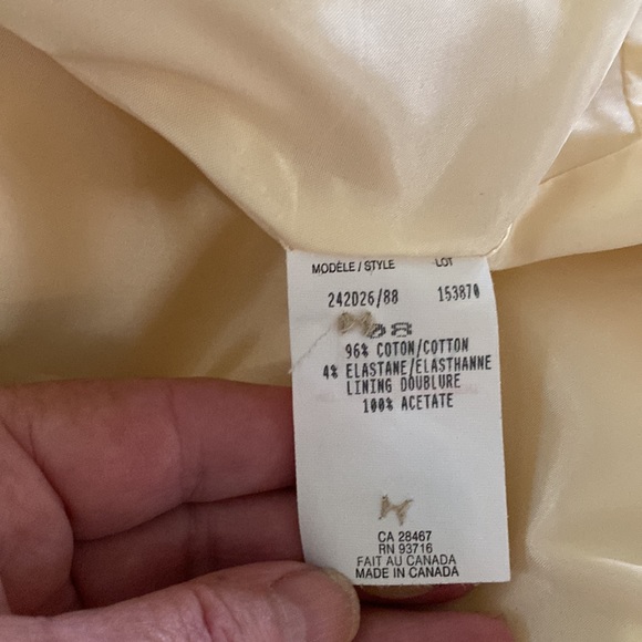 Beautiful Zenobia suit eggshell yellow or ecru Canadian size 8 . - Picture 8 of 9
